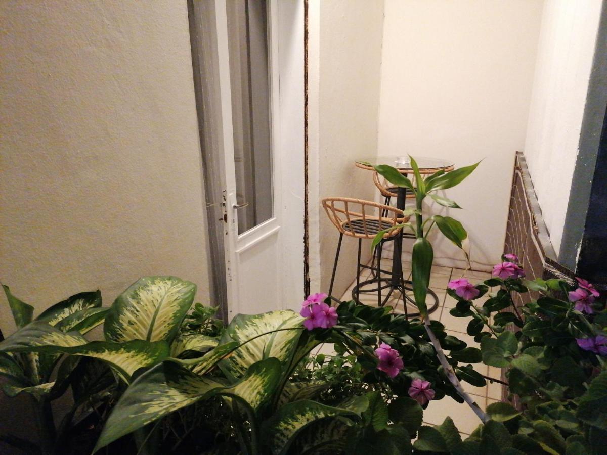 Jolie Chambre Climatisee Avec Balcon Chez L'Habitant Сен-Пьер Экстерьер фото